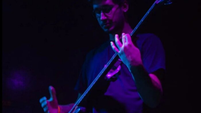 şarkılarınıza gitar yazıp kaydederim