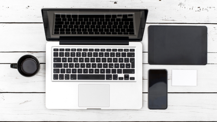 modern ve yönetilebilir site ve admin paneli kurarım