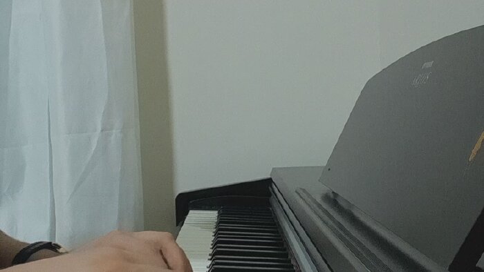 piyano ve müzik üzerine nitelikli yazılar hazırlıyorum