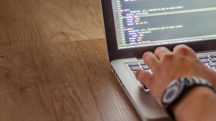 C/C++ projelerinizde size yardımcı olabilirim