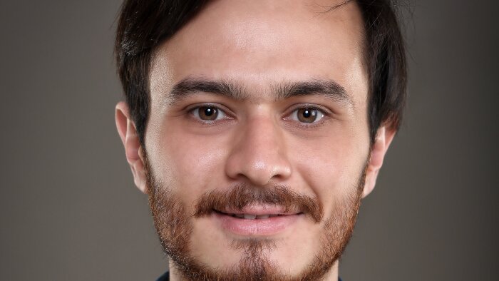 istediğiniz duygu ve tonda seslendirme yapabilirim