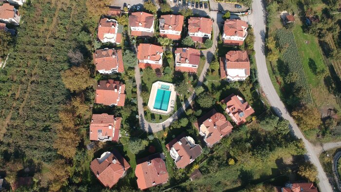 drone ile tanıtım, emlak, anı vb. çekimleri yapabilirim