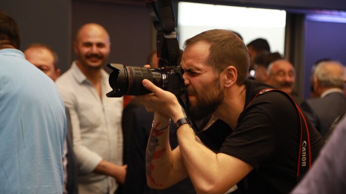 sosyal medya için trend uyumlu videolar kurgularım
