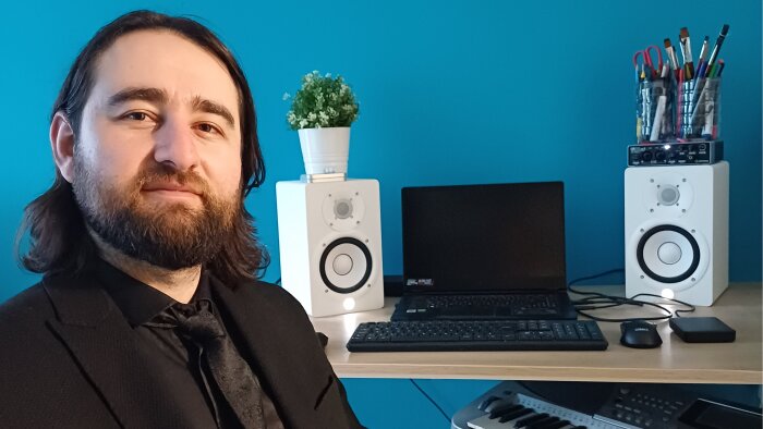 istediğiniz şiiri seslenirebilirim
