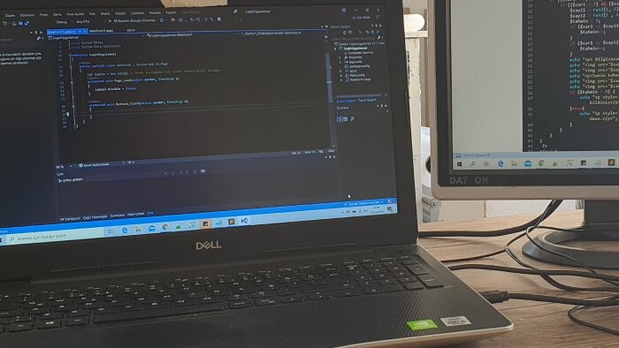 html, css, php ile web uygulamaları yapabilirim