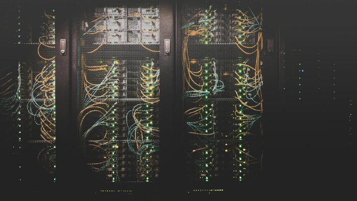 sunucu (VPS) kurulumu yapar ve web siteni yayına alırım