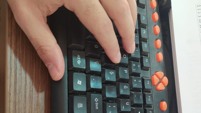 herhangi bir konuda seo uyumlu içerikler üretebilirim
