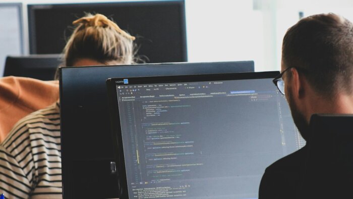 web siteni ve uygulamanı test eder, hata raporu hazırlarım