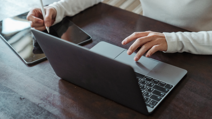 blog metni, web sitesi, mail çevirilerinizi yaparım