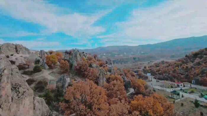 sosyal medya ve kurumsal videolar için seslendirme yapıyorum