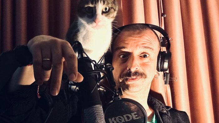 istediğiniz tonda ve duyguda seslendirme yaparım