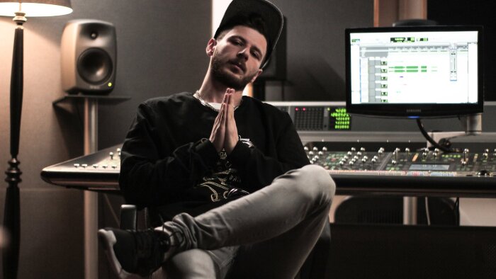 film ve oyun için sinematik müzik ve scoring yapıyorum