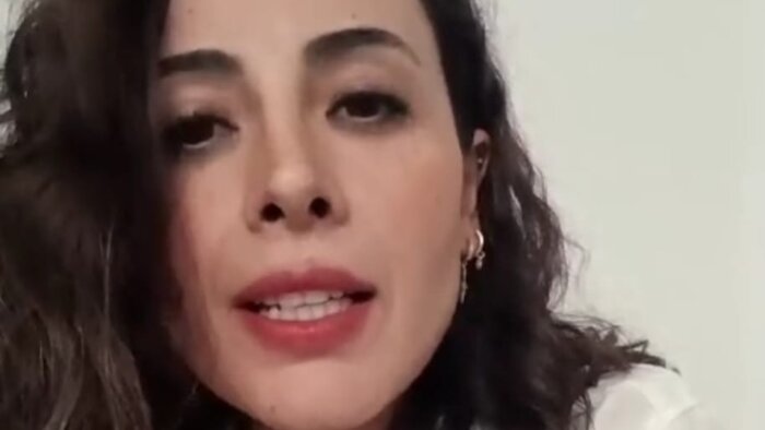 sesimi kullanarak istediğin metinleri okuyorum