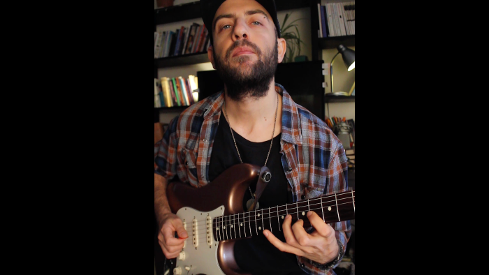şarkılarına elektro gitar kaydederim