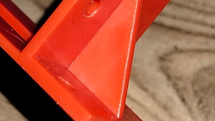 plastik enjeksiyon kalıplama mekanik parça çizimi yapıyorum