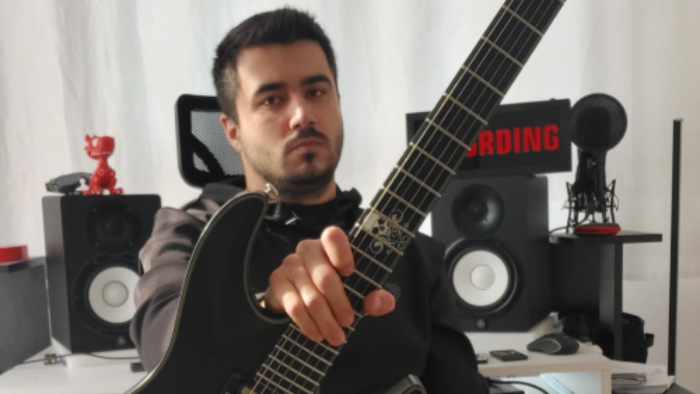 istediğiniz şarkıları yorumlar yeniden oluşturabilirim