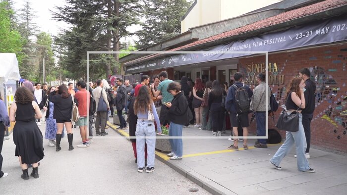 tanıtım ve etkinlik videoları çekip kurgularım