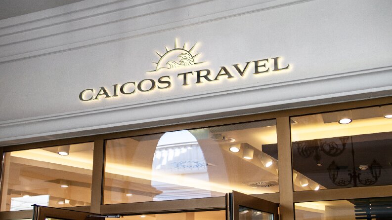 Caicos Travel - Minimal logo tasarımı