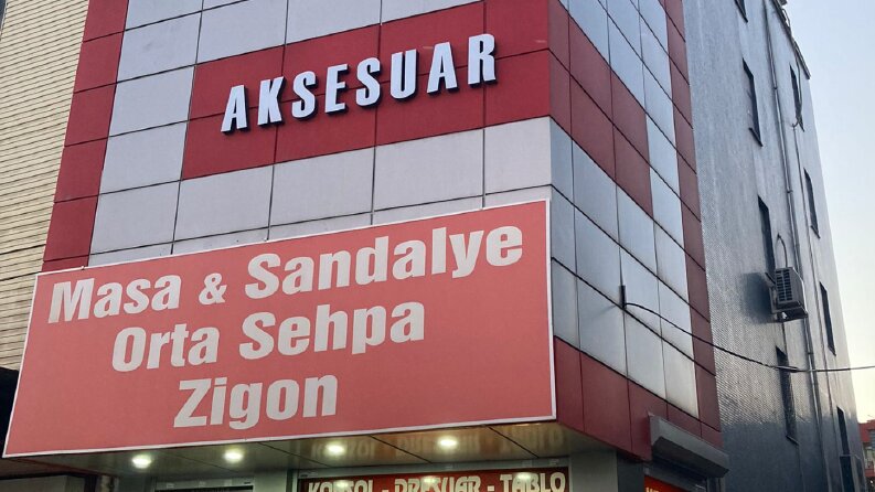 Mobilya satış mağazası