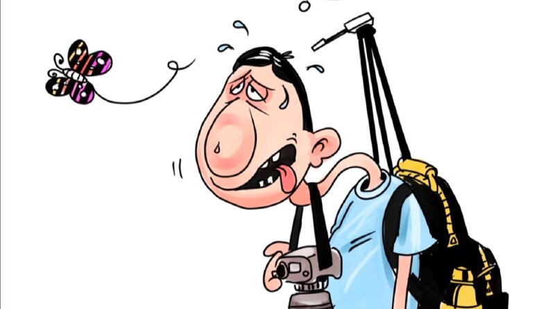 Karikatür de çiziyorum...