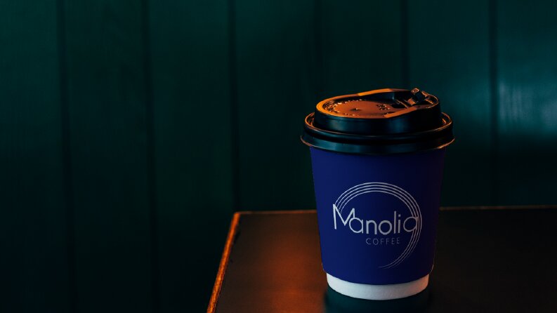 Manolia Coffee Logo Tasarımı