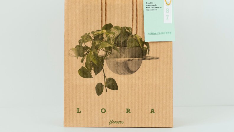 Lora Flowers - Karton Çanta Tasarımı