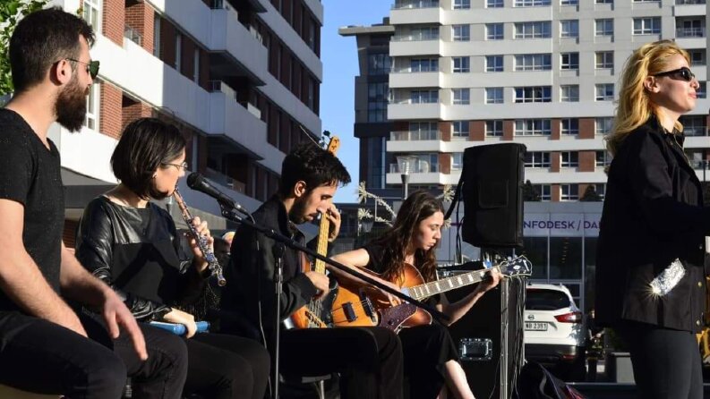 peyderpey Trio sahne