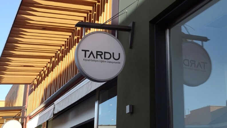 Tardu- logo tasarımı