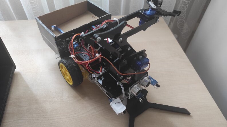 Engel Toplayan Robot